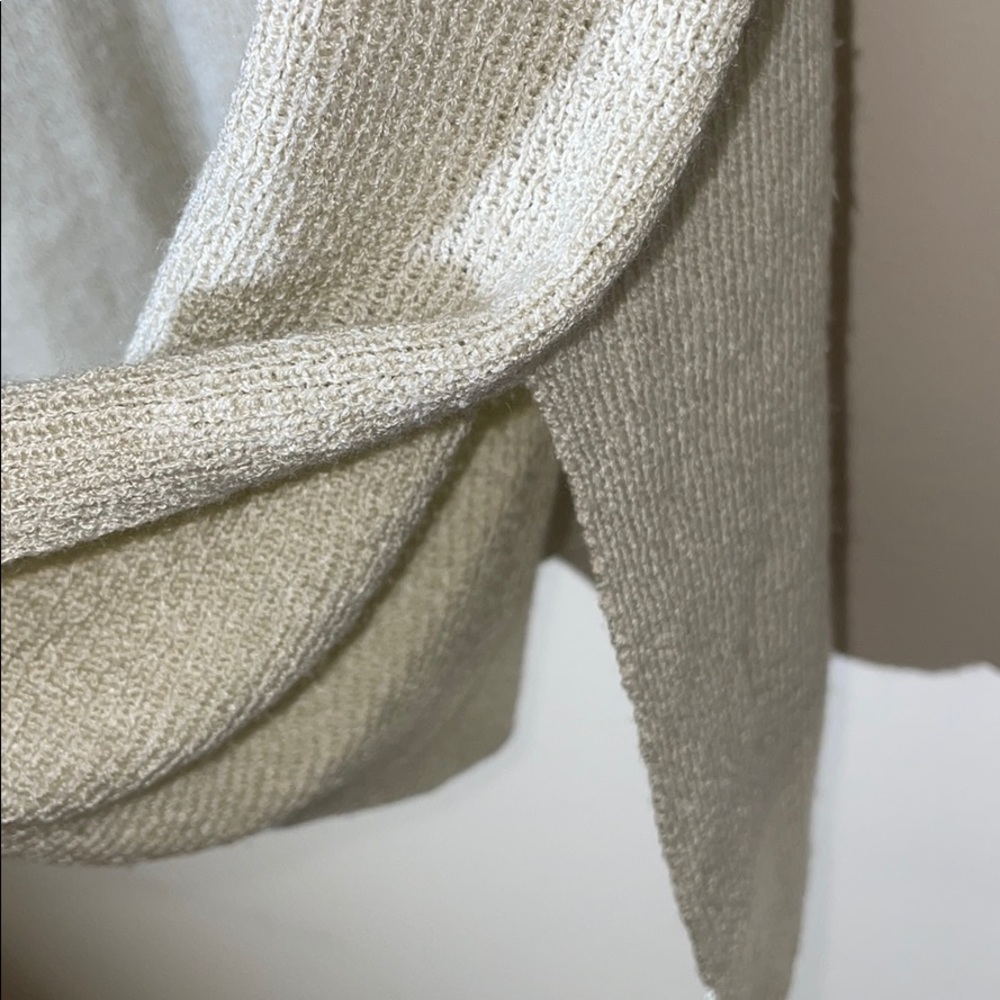 Express Sweater - Picture 4 of 7